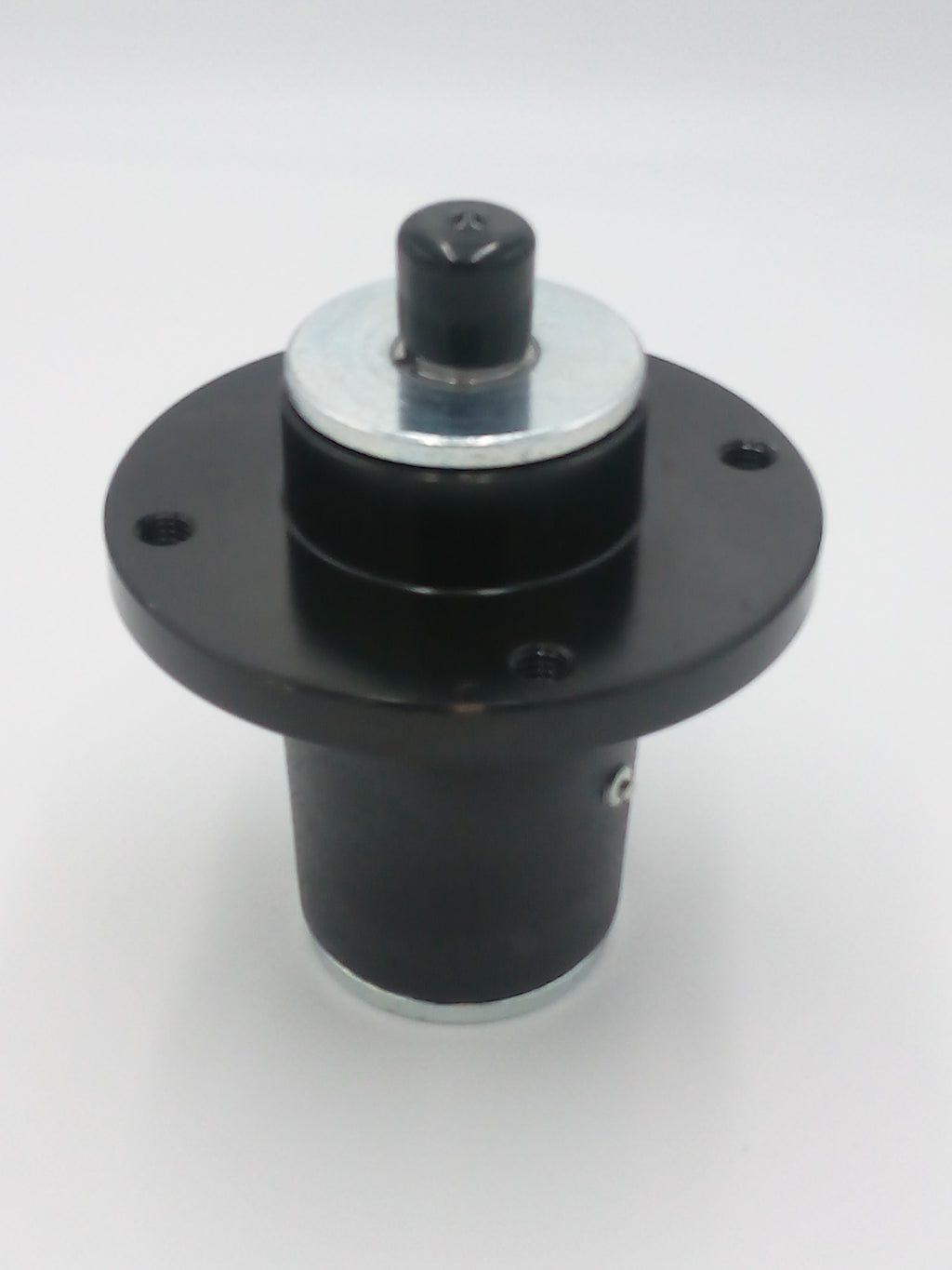 BigDog / Hustler Spindle Assembly  Cast Iron Type (Replaces 604255, 607407)  Suits 36" to 104" Cut Mowers