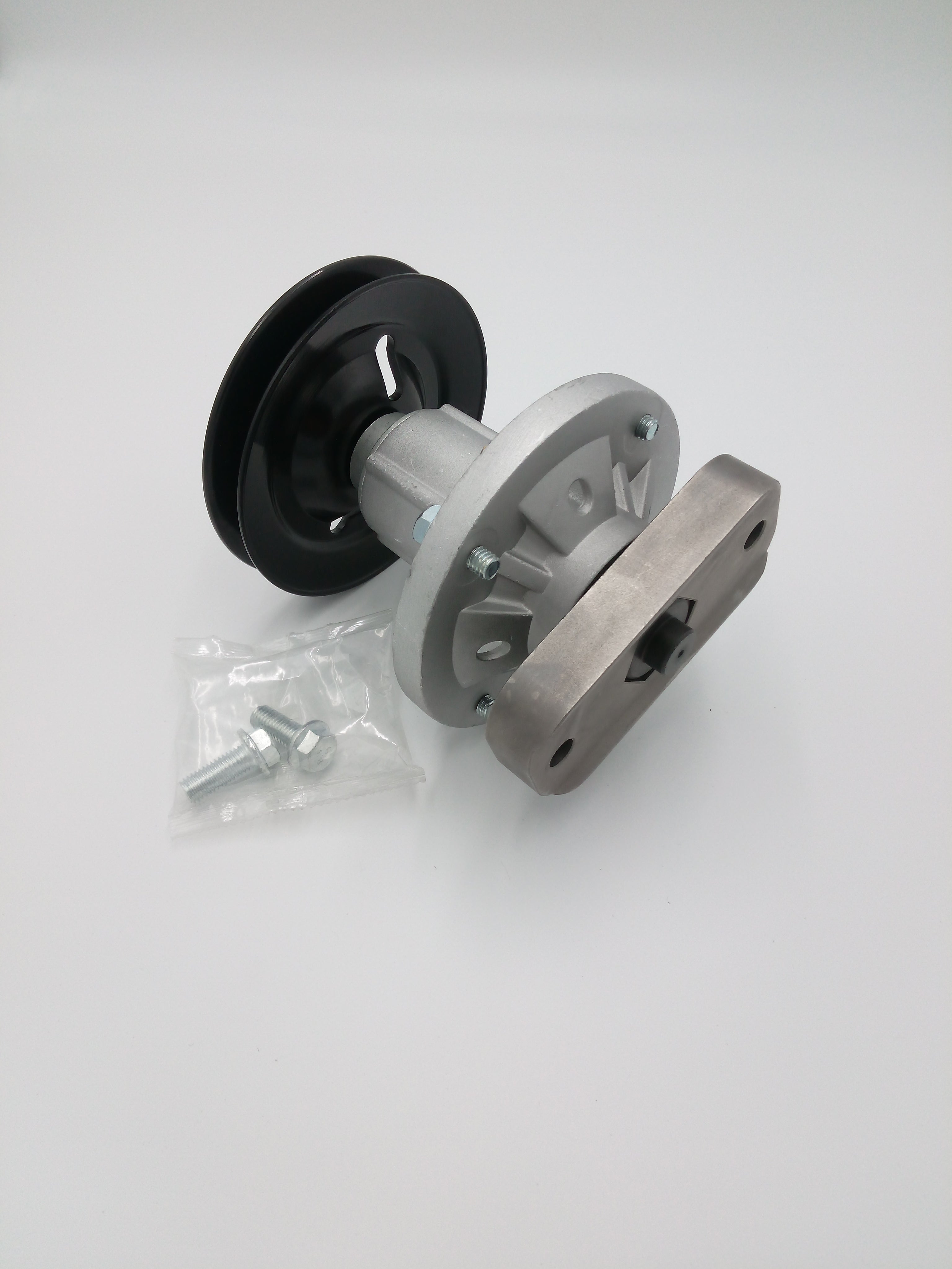 John Deere Spindle Assembly  Suits L100–L130 Series (Replaces GY20785, GY20050)